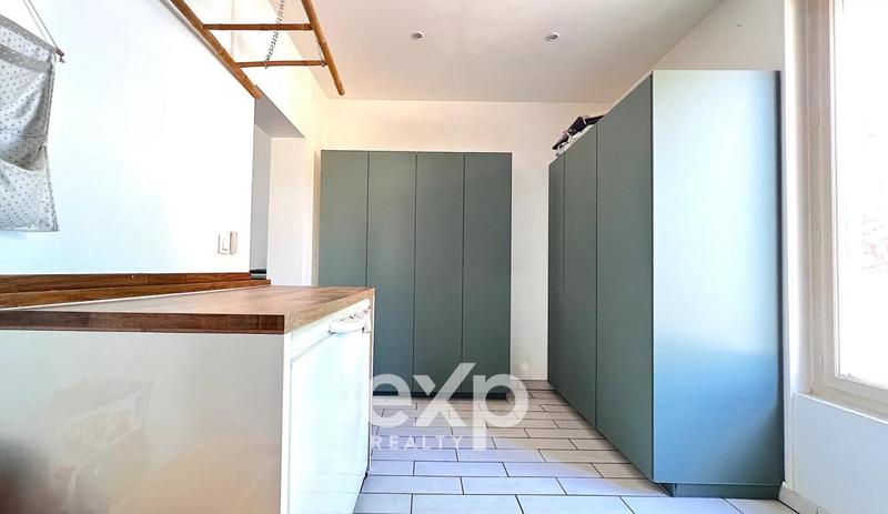 Maison - 208 m² - 7 pièces