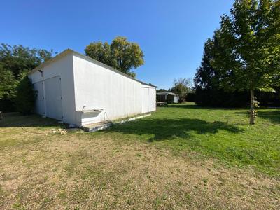 Terrain constructible - 1 128 m²