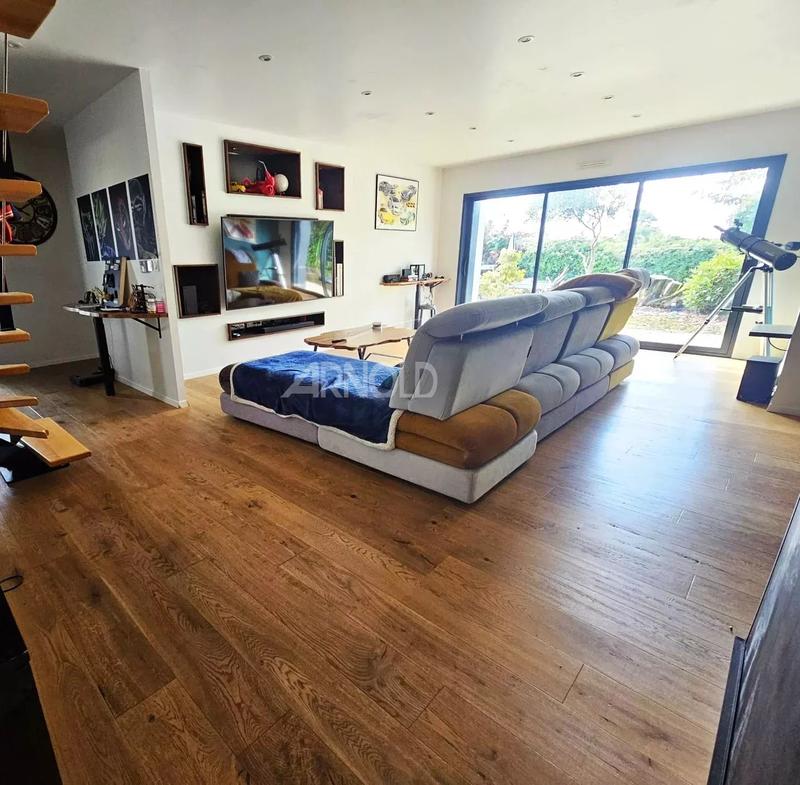 Maison - 190 m² - 7 pièces