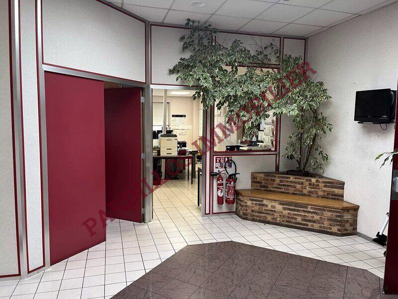 Local commercial - 10 250 m²