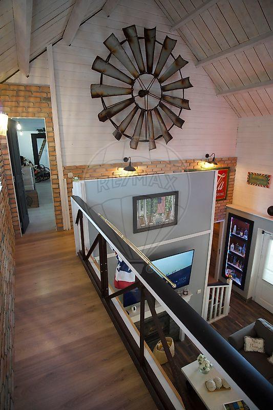 Maison - 217 m² - 7 pièces