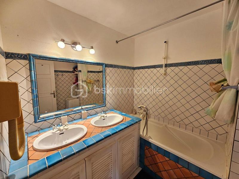 Appartement - 82 m² - 3 pièces