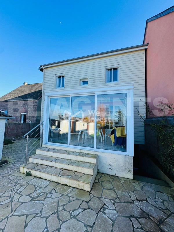 Maison - 98 m² - 6 pièces