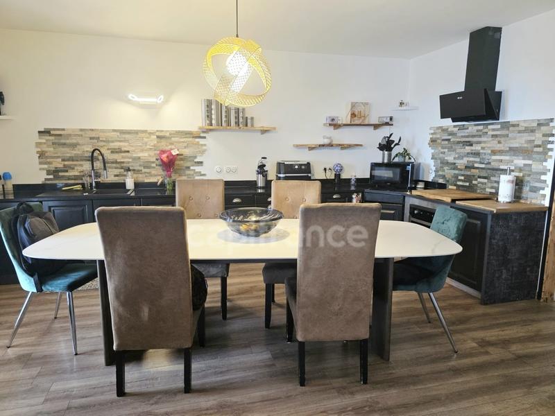 Maison - 190 m² - 6 pièces