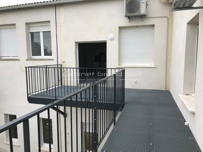 Appartement - 75 m² - 2 pièces