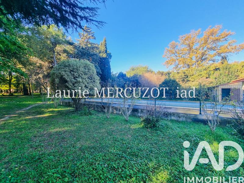 Maison - 218 m² - 8 pièces