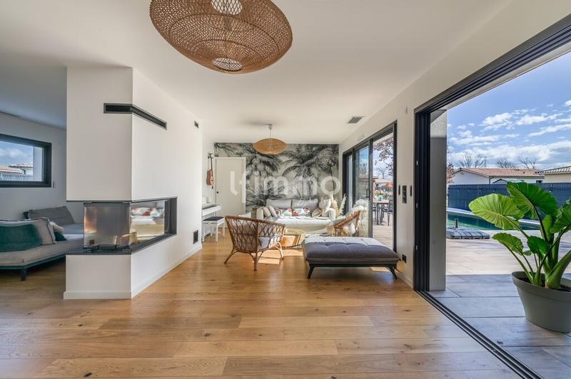 Maison - 193 m² - 6 pièces