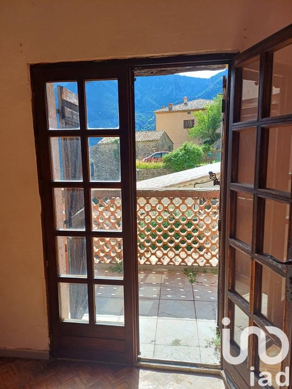 Maison - 95 m² - 5 pièces