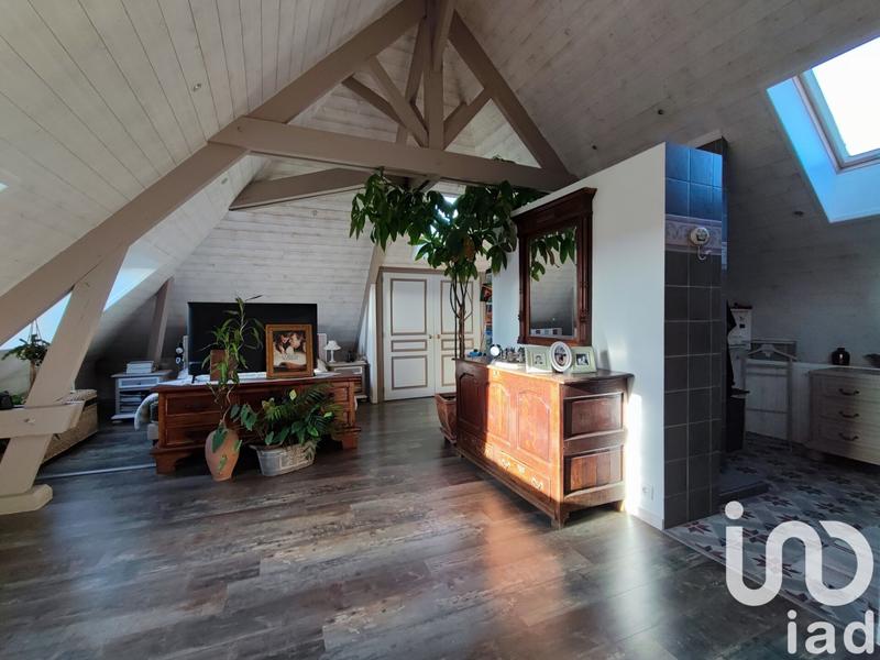 Maison - 242 m² - 8 pièces