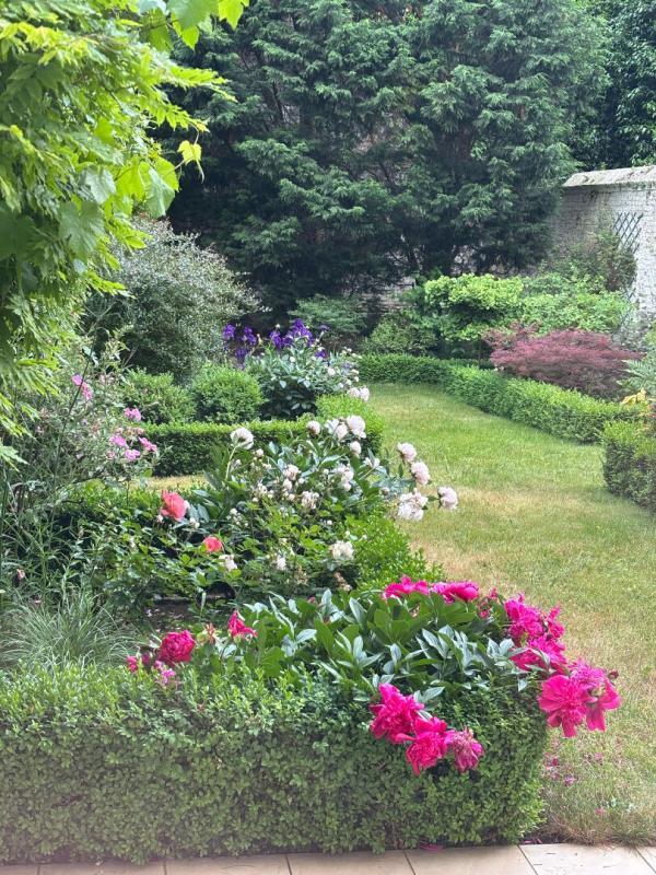 Maison - 240 m² - 8 pièces