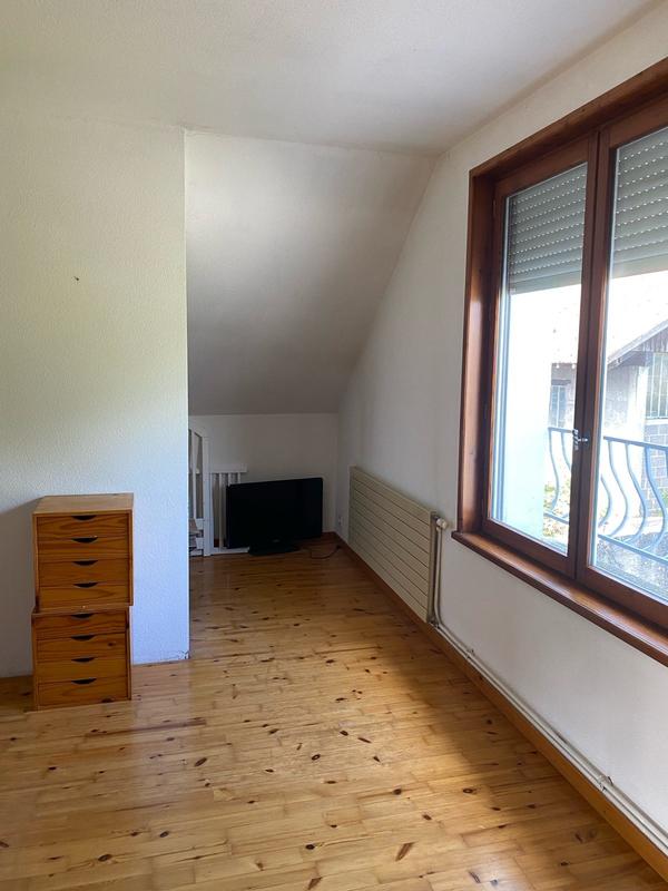 Maison traditionnelle - 210 m² - 6 pièces