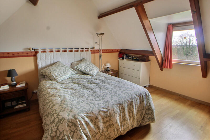 Maison - 140 m² - 5 pièces