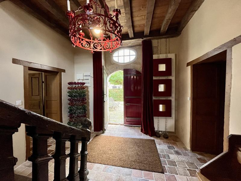 Maison - 411 m² - 7 pièces