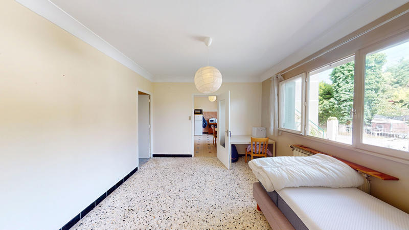 Maison - 216 m² - 8 pièces