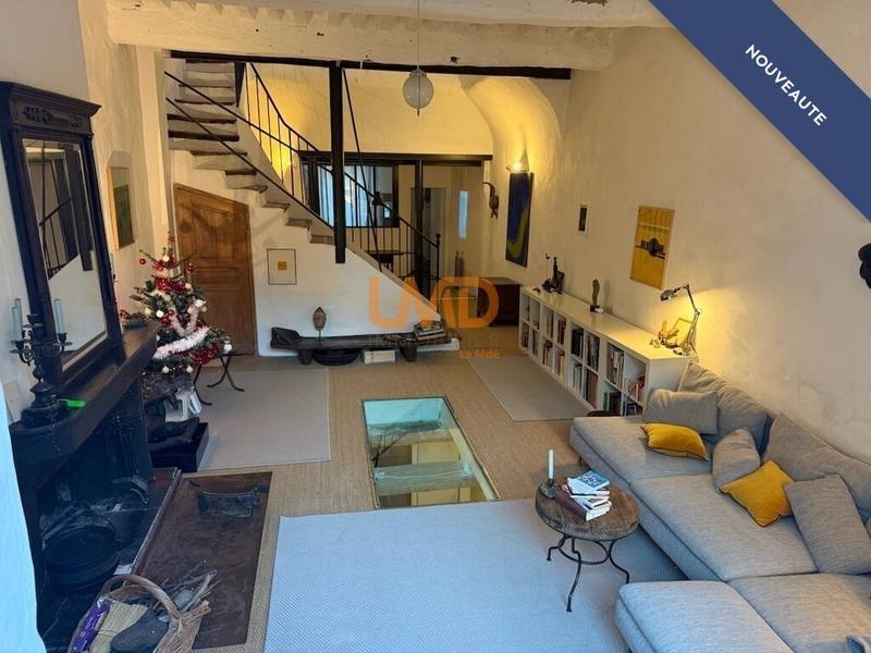 Maison - 195 m² - 8 pièces