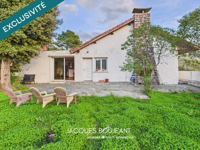 Maison - 230 m² - 9 pièces