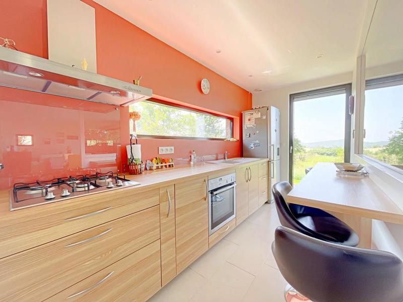 Maison - 92 m² - 4 pièces