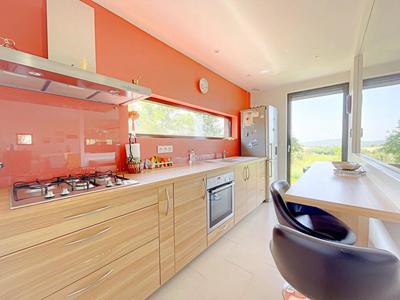 Maison - 92 m² - 4 pièces