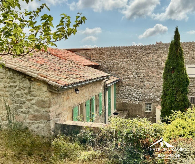 Maison de village - 87 m² - 4 pièces