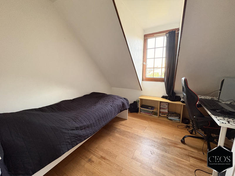 Maison - 210 m² - 8 pièces