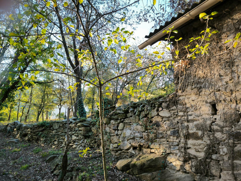 Terrain constructible - 1 070 m²