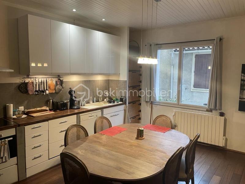 Demeure - 175 m² - 5 pièces