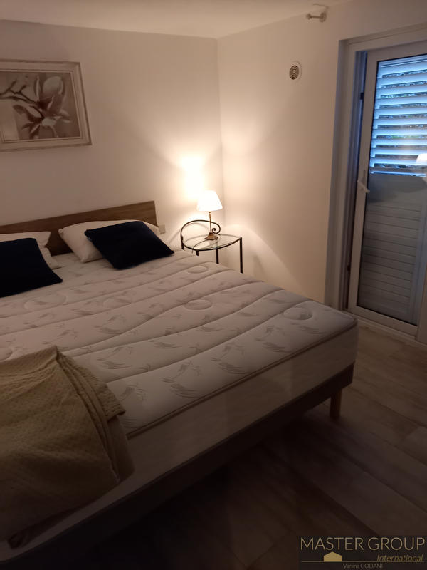 Villa - 300 m² - 9 pièces