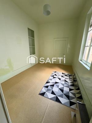 Maison - 280 m² - 9 pièces