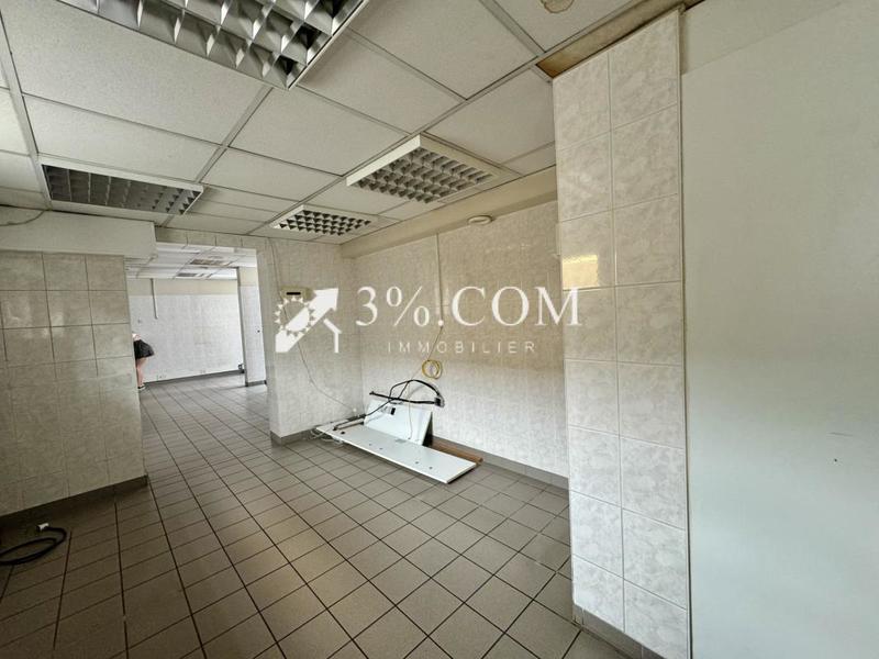 Local commercial - 204 m²