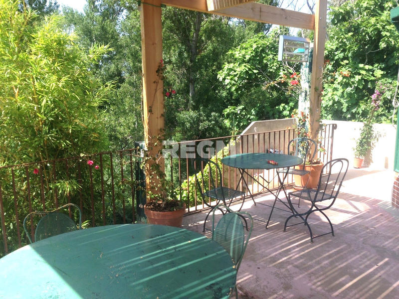 Maison - 750 m² - 6 pièces