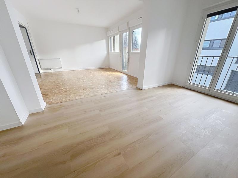 Appartement - 85 m² - 5 pièces