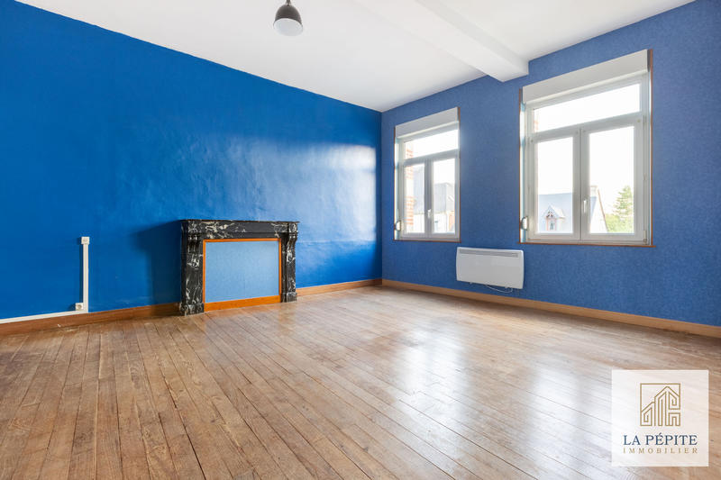 Maison - 240 m² - 8 pièces