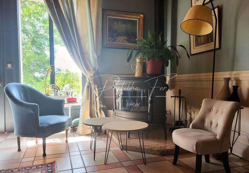 Maison - 251 m² - 8 pièces