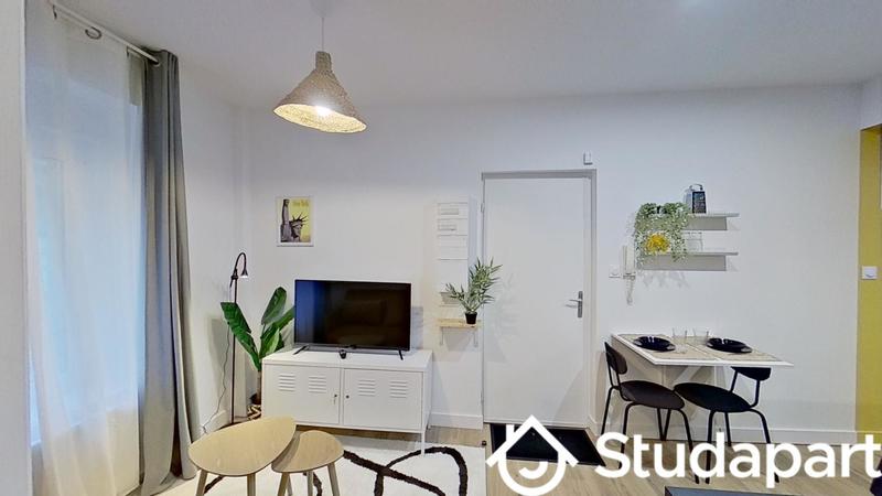 Chambre - 11 m² - 1 pièce