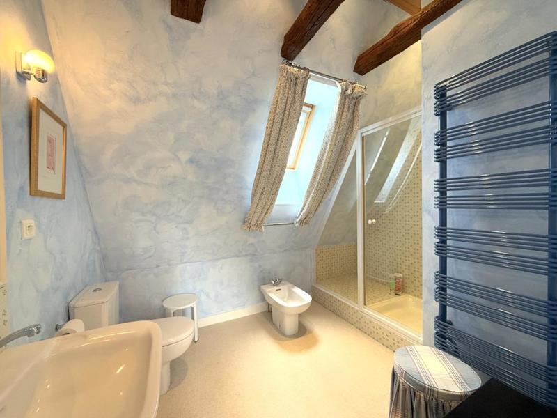 Maison - 243 m² - 6 pièces