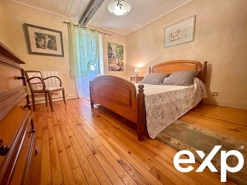 Maison - 375 m² - 17 pièces