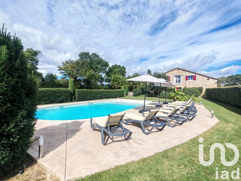 Maison - 340 m² - 12 pièces