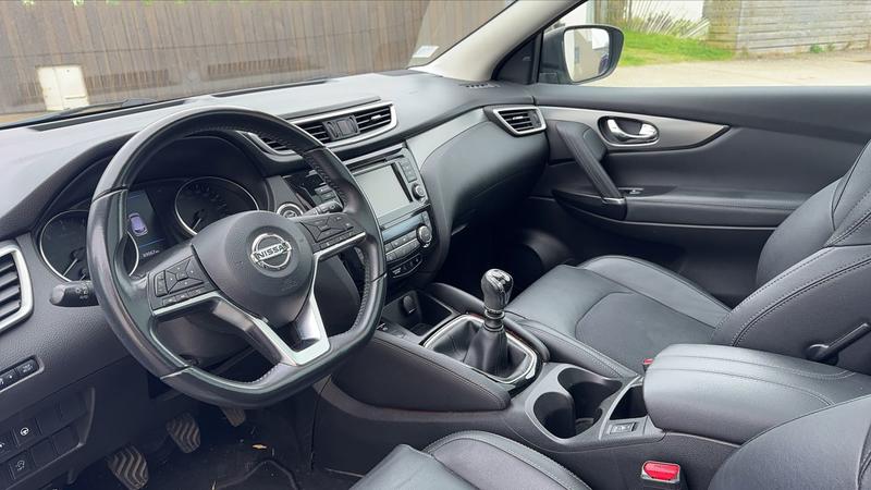 Nissan Qashqai II 1.3 Dig-T 140 Tekna