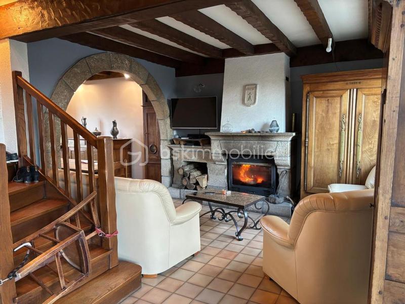 Maison traditionnelle - 108 m² - 4 pièces