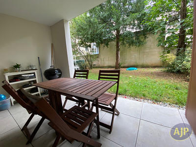 Appartement - 82 m² - 4 pièces