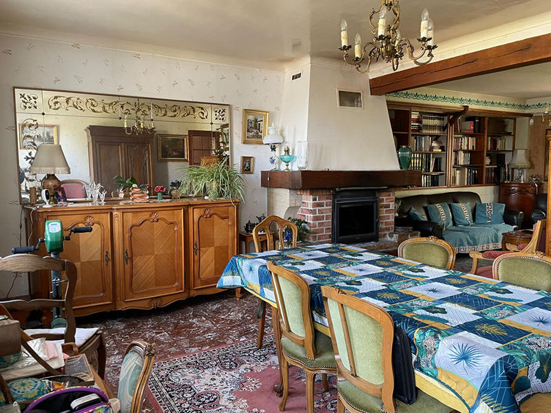 Maison - 198 m² - 7 pièces