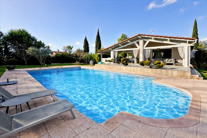 Villa - 256 m² - 9 pièces