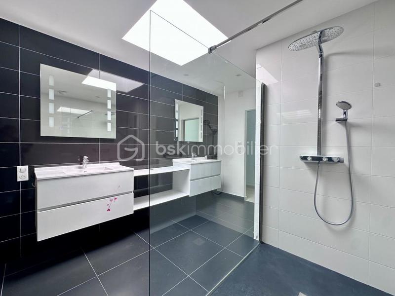 Maison d'architecte - 210 m² - 6 pièces