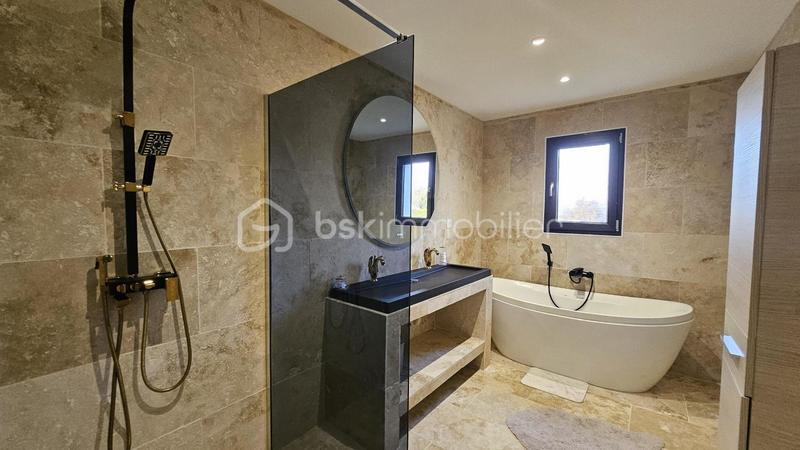 Maison - 131 m² - 5 pièces