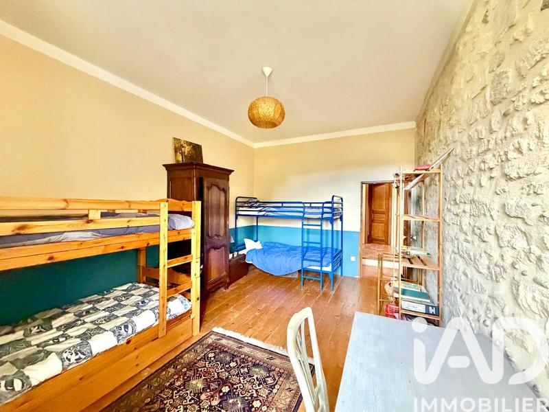 Maison - 290 m² - 9 pièces