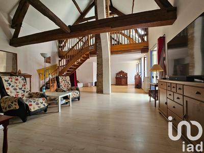 Maison de village - 360 m² - 8 pièces