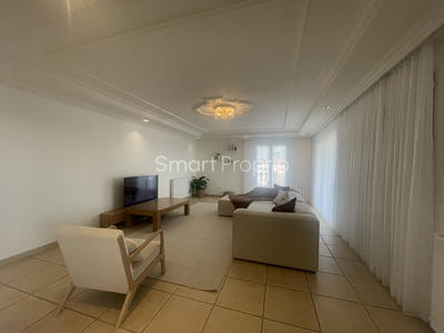 Maison - 280 m² - 8 pièces