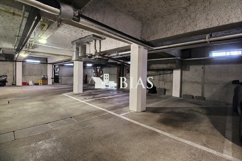 Appartement - 80 m² - 3 pièces