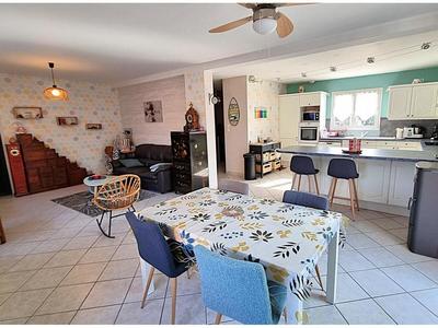 Maison - 122 m² - 6 pièces