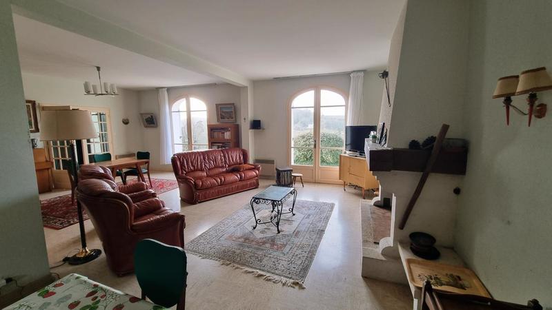 Maison - 208 m² - 6 pièces
